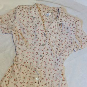 Vintage Floral Dress with V Neck collar